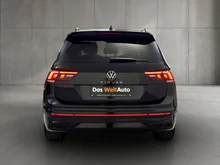 VW Tiguan R-Line TSI DSG in Deep Black Perleffekt