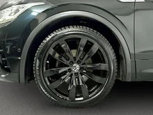 VW Tiguan R-Line TSI DSG in Deep Black Perleffekt