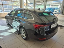 Škoda Octavia Combi 4x4 Style TDI DSG in Black-Magic Perleffekt