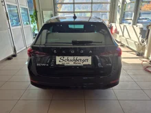 Škoda Octavia Combi 4x4 Style TDI DSG in Black-Magic Perleffekt