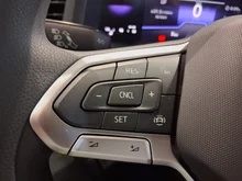 VW Taigo 4Me TSI in Deep Black Perleffekt