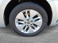 Škoda Octavia Combi 4x4 Ambition TDI DSG in 8E Brilliant-Silber Metallic