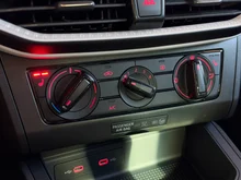 SEAT Arona Reference Edition 1.0 TSI in Candy-Weiß