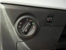 SEAT Arona Reference Edition 1.0 TSI in Candy-Weiß