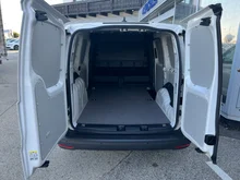 VW Caddy Cargo Maxi TDI in Candy-Weiß