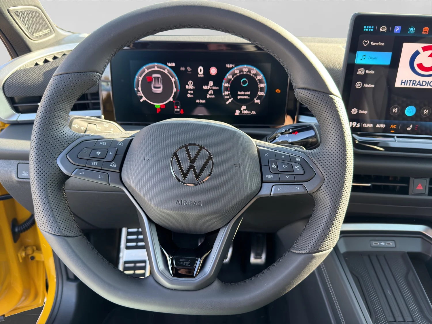 Bild eines VW T-Roc R-Line eTSI DSG