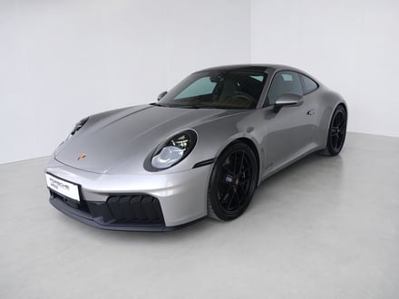 Porsche 911 Carrera 4 GTS