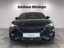 SEAT Leon FR Edition 1.5 TSI 115 PS in Nacht-Schwarz Metallic