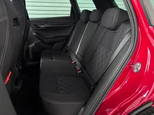 Škoda Karoq SPORTLINE TDI SCR in mittelrot - metallic