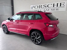 Škoda Karoq SPORTLINE TDI SCR in mittelrot - metallic