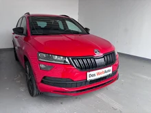 Škoda Karoq SPORTLINE TDI SCR in mittelrot - metallic