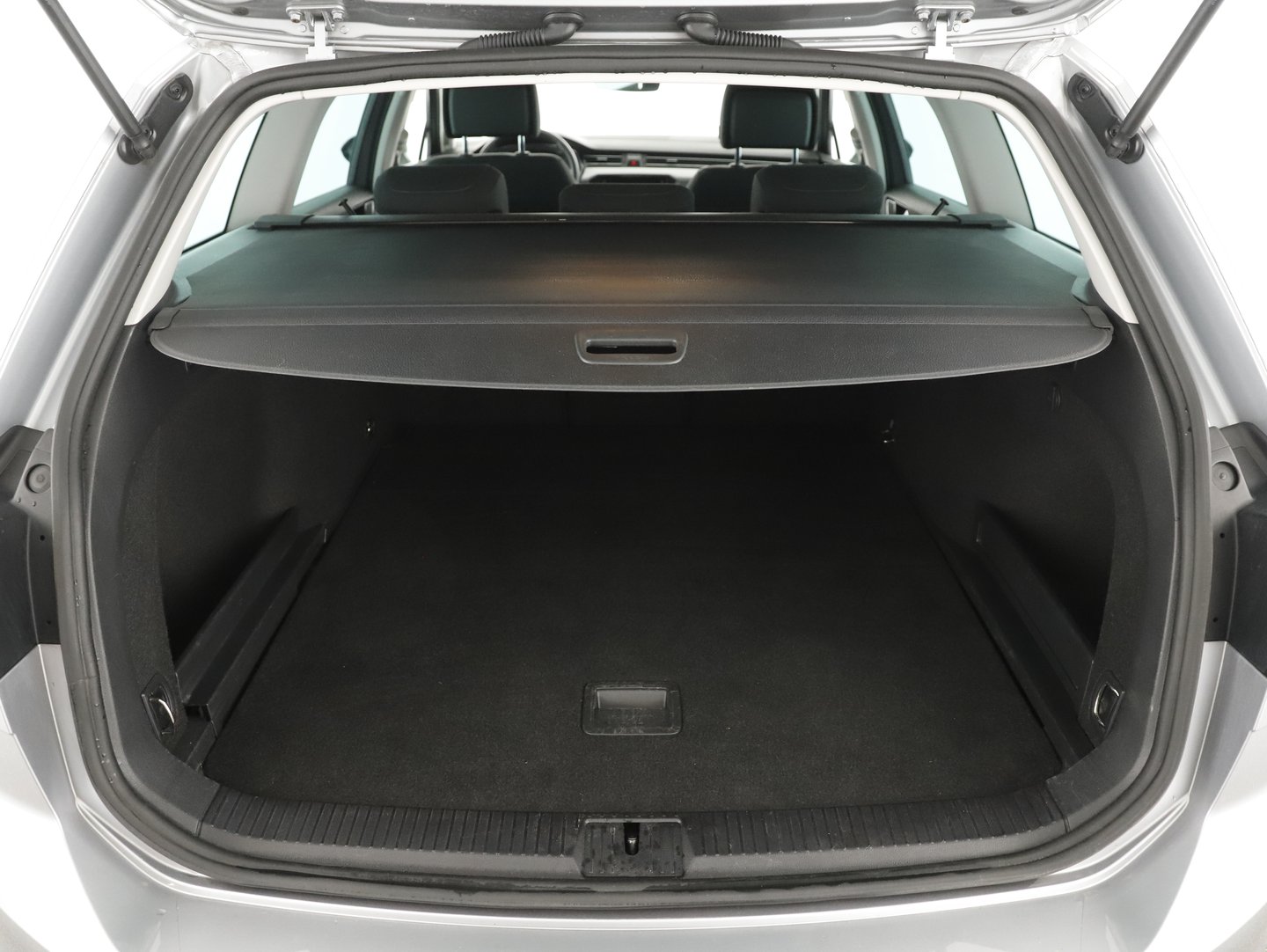 VW Passat Variant Business TDI DSG | Bild 25 von 29