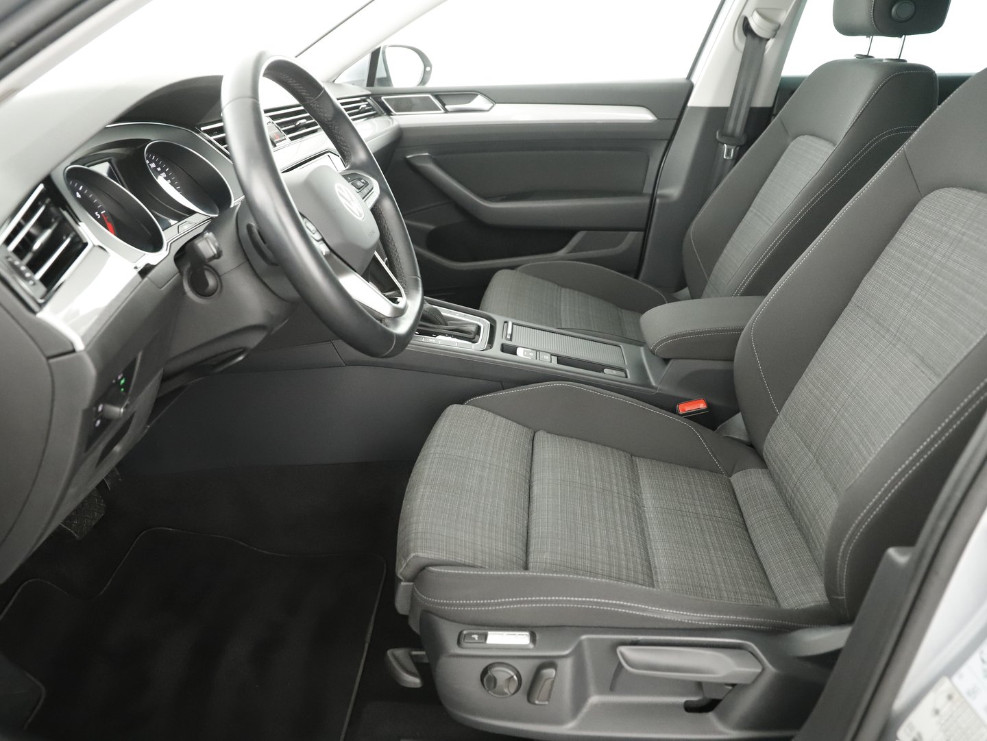 VW Passat Variant Business TDI DSG | Bild 13 von 29