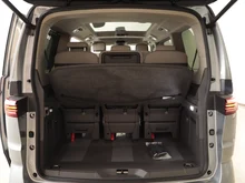 VW Multivan Edition ÜH eHybrid 180 kW 4M in Monosilber Metallic/Dach Deepblack