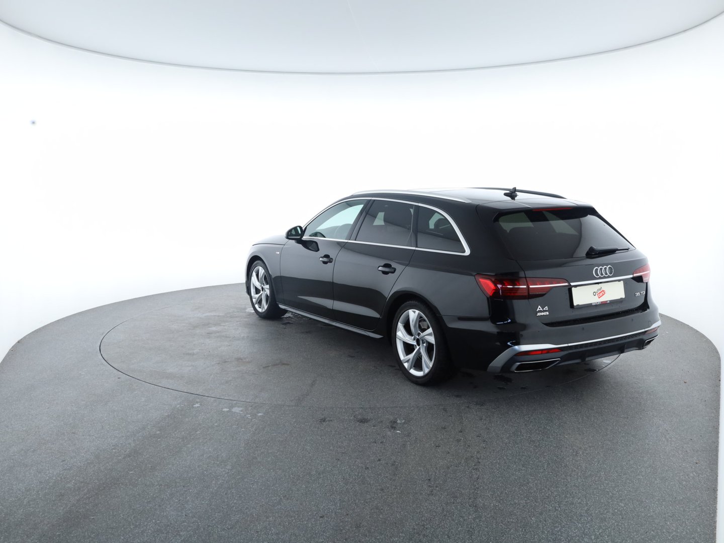 Audi A4 Avant 35 TDI S line | Bild 2 von 15