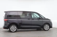 VW Multivan Style KR in Deep Black Perleffekt