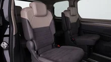 VW Multivan Style KR in Deep Black Perleffekt