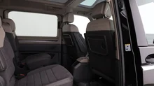 VW Multivan Style KR in Deep Black Perleffekt