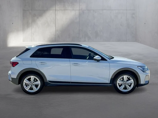 Bild eines Audi A3 allstreet 40 TFSI e
