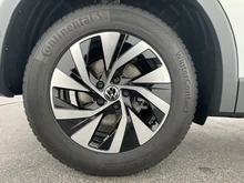 VW Tiguan Friends eTSI DSG in Pure White