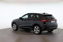 Audi Q5 SUV TDI quattro 150 kW in Mythosschwarz Metallic