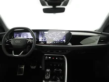 Audi Q5 SUV TDI quattro 150 kW in Mythosschwarz Metallic