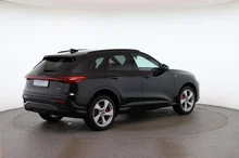 Audi Q5 SUV TDI quattro 150 kW in Mythosschwarz Metallic
