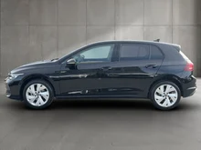 VW Golf Rabbit mHEV DSG in Grenadillschwarz Metallic