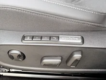 VW Golf Rabbit mHEV DSG in Grenadillschwarz Metallic