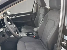 VW Golf Rabbit mHEV DSG in Grenadillschwarz Metallic