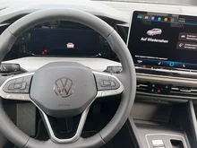 VW Golf Rabbit mHEV DSG in Grenadillschwarz Metallic