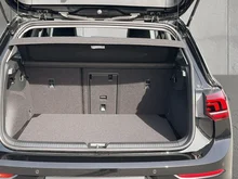 VW Golf Rabbit mHEV DSG in Grenadillschwarz Metallic