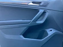 VW Tiguan Sky TDI SCR 4MOTION DSG in Indiumgrau Metallic