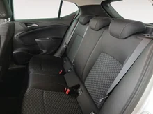 Opel Astra 1,2 Turbo Direct Injection Edition in silber - metallic