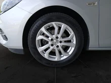 Opel Astra 1,2 Turbo Direct Injection Edition in silber - metallic