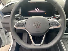 VW T-Roc Life eTSI DSG in Pure White Dach Black Uni
