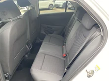 VW T-Roc Life eTSI DSG in Pure White Dach Black Uni