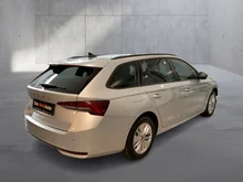 Škoda Octavia Combi Selection TDI DSG in Brillant-Silber Metallic