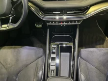 Škoda Enyaq Sportline 80 in Moon-Weiß Metallic