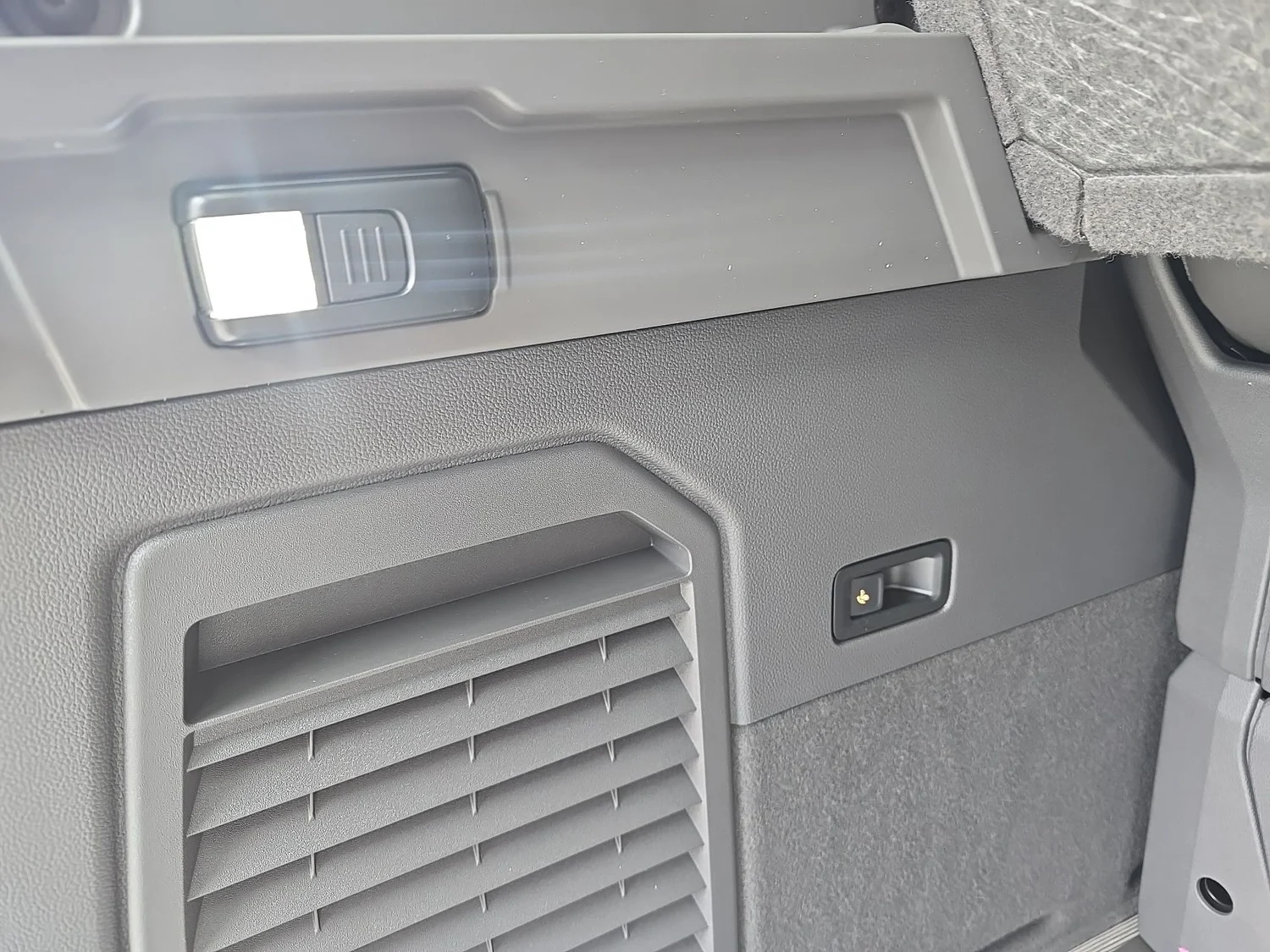 Bild eines VW Multivan Edition ÜH eHybrid 180 kW 4M