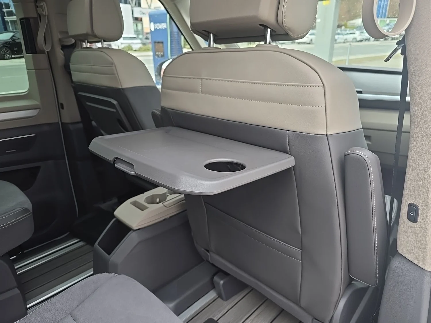 Bild eines VW Multivan Edition ÜH eHybrid 180 kW 4M