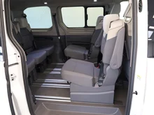 VW Multivan Business eHybrid 180 kW 4MOTION in Candyweiß