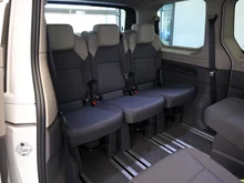 VW Multivan Business eHybrid 180 kW 4MOTION in Candyweiß