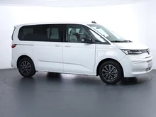 VW Multivan Business eHybrid 180 kW 4MOTION in Candyweiß