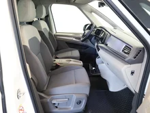 VW Multivan Business eHybrid 180 kW 4MOTION in Candyweiß