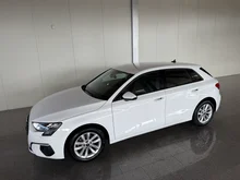 Audi A3 Sportback 30 TFSI in weiß