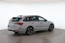 Škoda Octavia Combi Sportline TDI DSG in Stahl-Grau