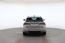 Škoda Octavia Combi Sportline TDI DSG in Stahl-Grau