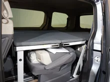 VW Multivan Life eHybrid 180 kW 4MOTION in Monosilber Metallic