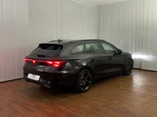 CUPRA Leon SP Kombi e-HYBRID 150/204 in Nacht-Schwarz Metallic